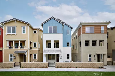 6055 Fairfax Dr, Eastvale, CA 92880