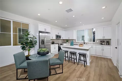 6052 Fairfax Dr, Eastvale, CA 92880