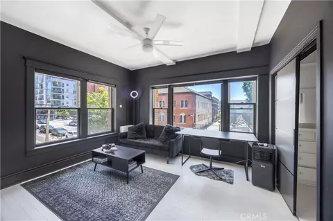 325 W 3rd St #201, Long Beach, CA 90802