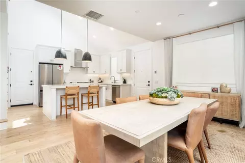 2077 Tablelands Way, Costa Mesa, CA 92627