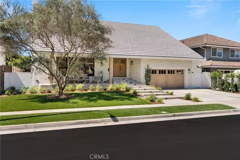 10101 Birchwood Dr, Huntington Beach, CA 92646