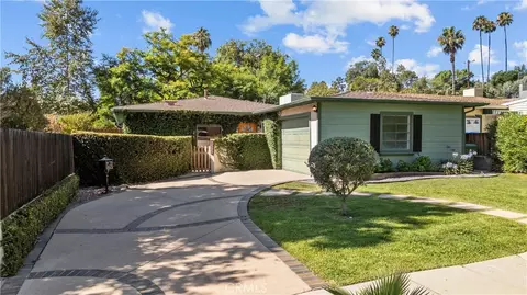 22232 Buena Ventura St, Woodland Hills, CA 91364