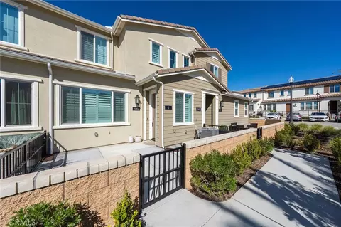15901 Stresa Ln #2, Fontana, CA 92336