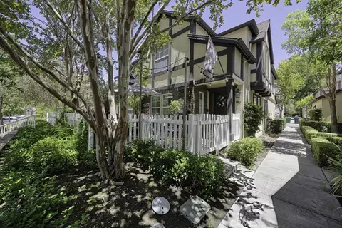 80 Three Vines Ct, Ladera Ranch, CA 92694