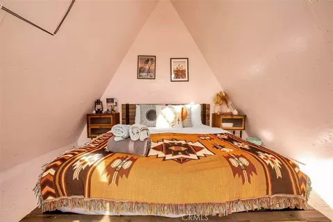 Bedroom - 59427 La Crescenta Dr, Yucca Valley, CA 92284 photo 9 of 10