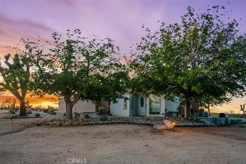 Exterior - 59427 La Crescenta Dr, Yucca Valley, CA 92284 photo 13 of 34