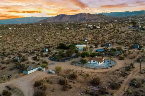 View/Area - 59427 La Crescenta Dr, Yucca Valley, CA 92284 photo 4 of 5