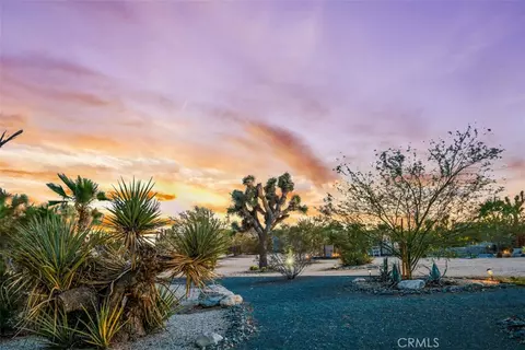 Exterior - 59427 La Crescenta Dr, Yucca Valley, CA 92284 photo 5 of 34