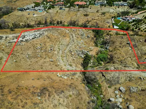 6743 Canyon Hill Dr, Riverside, CA 92506