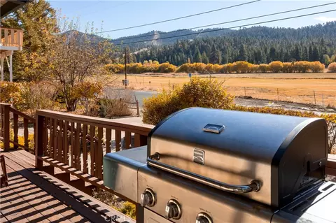 Exterior - 43014 Moonridge Rd, Big Bear Lake, CA 92315 photo 3 of 8
