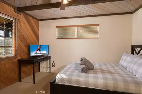 Bedroom - 43014 Moonridge Rd, Big Bear Lake, CA 92315 photo 3 of 4
