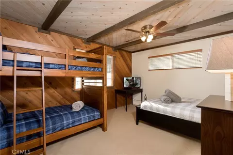 Bedroom - 43014 Moonridge Rd, Big Bear Lake, CA 92315 photo 1 of 4