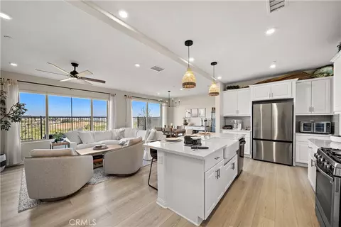 1758 Valley Oak Way, Oceanside, CA 92056
