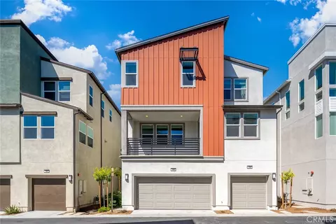 104 Tenor, Irvine, CA 92618