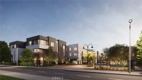 709 S Lyon St, Santa Ana, CA 92705