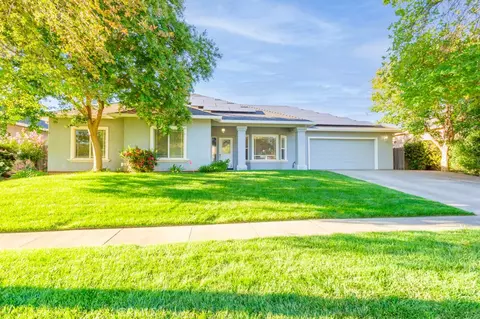 14 Marlin Ct, Chico, CA 95973