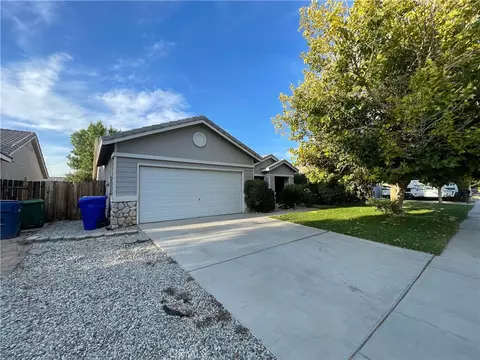 1759 W Avenue H5, Lancaster, CA 93534