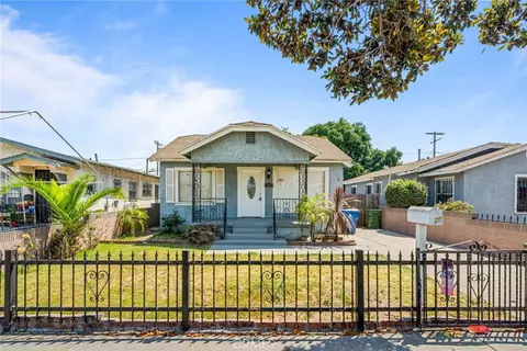 122 E 83rd St, Los Angeles, CA 90003