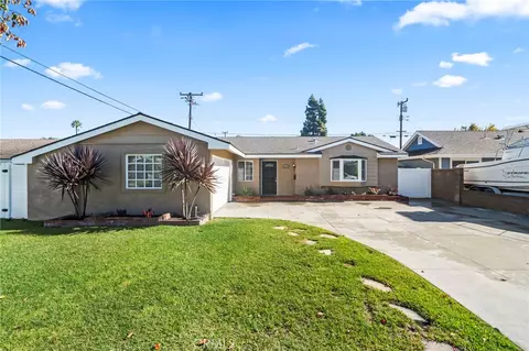16372 Birdie Ln, Huntington Beach, CA 92649