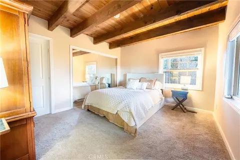 Bedroom - 23804 Lakeview Dr, Crestline, CA 92325 photo 5 of 12