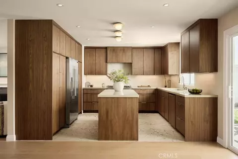 2957 Royal Palm Dr, Costa Mesa, CA 92626