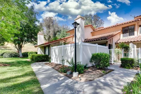1327 Solera Ln #6, Diamond Bar, CA 91765