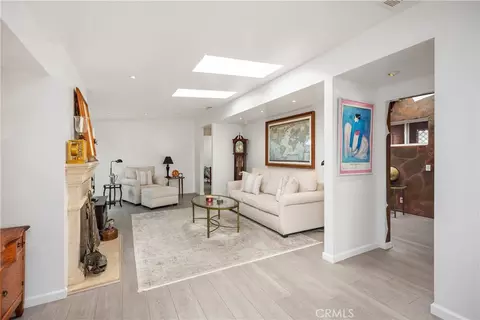 103 Yorktown, Newport Beach, CA 92660