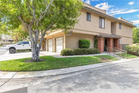 21283 Tupelo Ln #4, Lake Forest, CA 92630