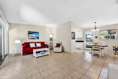 336 Avenida Sevilla #B, Laguna Woods, CA 92637