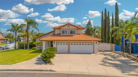 2488 W Summerset Dr, Rialto, CA 92377