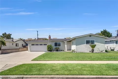 13711 Chestnut St, Westminster, CA 92683