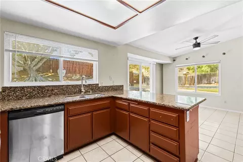 12011 Quantico Dr, Riverside, CA 92505 photo 23