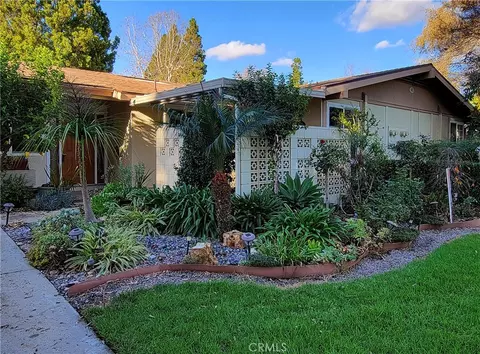 65 Calle Aragon #F, Laguna Woods, CA 92637