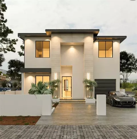 2074 Pomona Ave, Costa Mesa, CA 92627