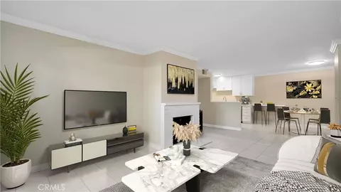 17522 Vandenberg Ln #3, Tustin, CA 92780
