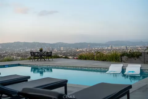 4139 S Cloverdale Ave, Los Angeles, CA 90008