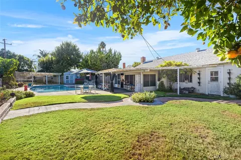 24112 La Rosa, Lake Forest, CA 92630