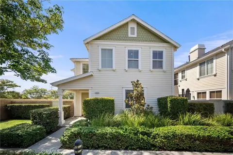 3229 Larkspur St, Tustin, CA 92782