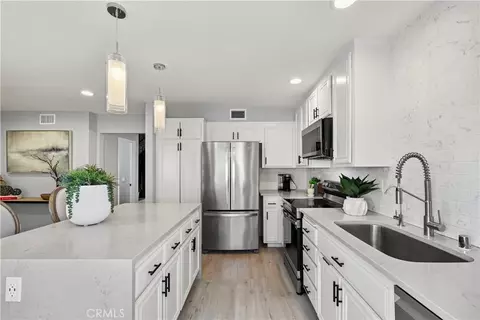 3 Summer Breeze, Irvine, CA 92603
