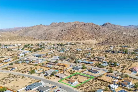 View/Area - 61853 Grand View Cir, Joshua Tree, CA 92252 photo 11 of 15