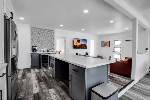 Kitchen - 61853 Grand View Cir, Joshua Tree, CA 92252 photo 2 of 2