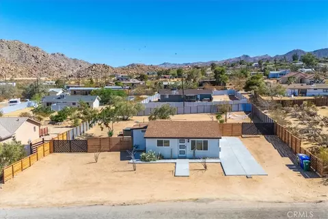 View/Area - 61853 Grand View Cir, Joshua Tree, CA 92252 photo 5 of 15