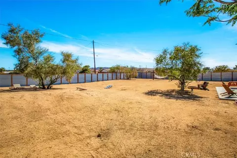 Exterior - 61853 Grand View Cir, Joshua Tree, CA 92252 photo 18 of 22
