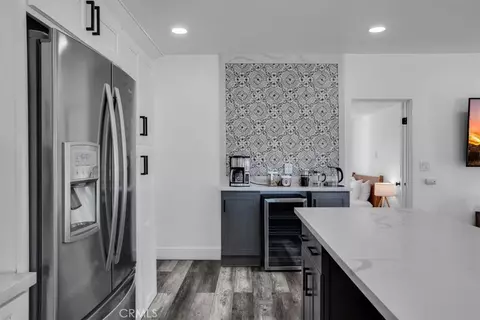 Kitchen - 61853 Grand View Cir, Joshua Tree, CA 92252 photo 1 of 2