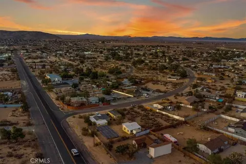 View/Area - 61853 Grand View Cir, Joshua Tree, CA 92252 photo 2 of 15