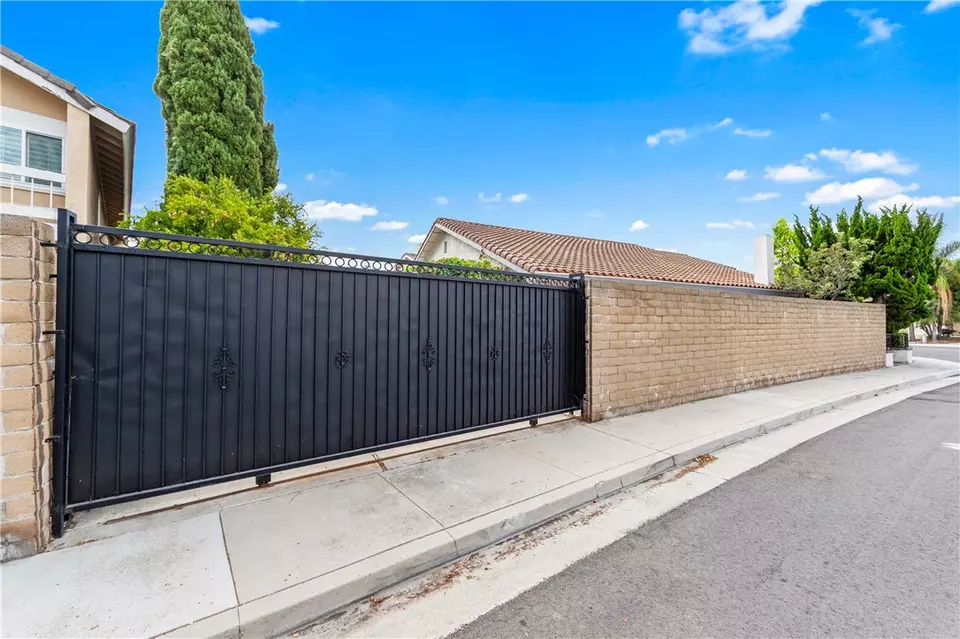 Other - 15946 Clarendon St, Fountain Valley, CA 92708 photo 3 of 8