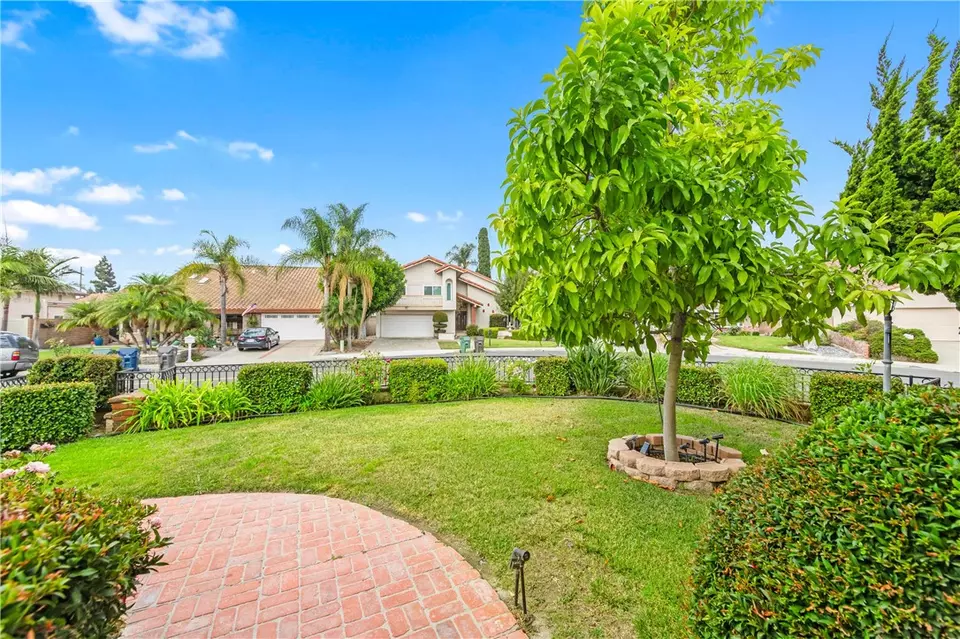Exterior - 15946 Clarendon St, Fountain Valley, CA 92708 photo 3 of 11
