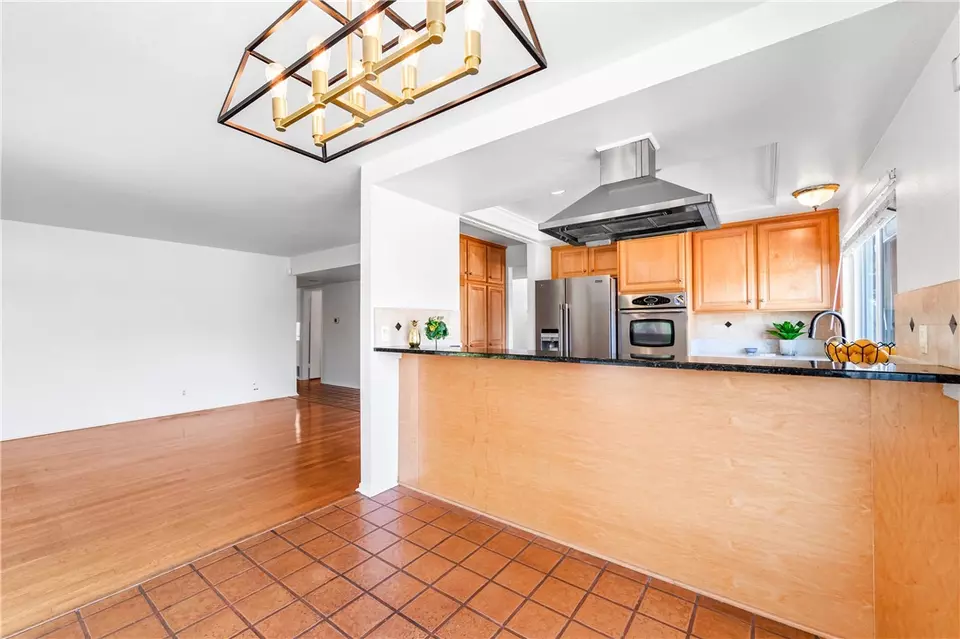 Kitchen - 15946 Clarendon St, Fountain Valley, CA 92708 photo 6 of 7