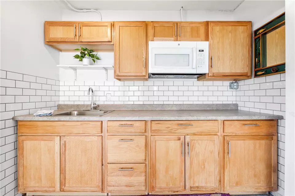 Kitchen - 15946 Clarendon St, Fountain Valley, CA 92708 photo 7 of 7