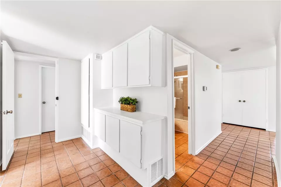 Entry Way - 15946 Clarendon St, Fountain Valley, CA 92708 photo 2 of 2
